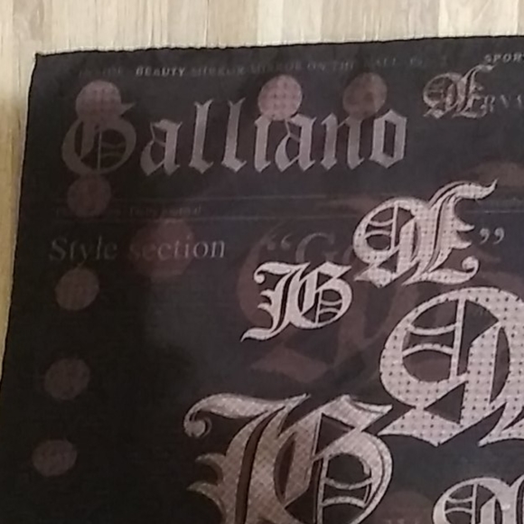 JOHN GALLIANO - Picture 6 of 6